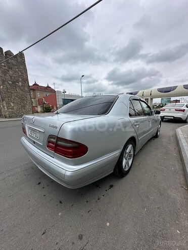 Mercedes E 200 2002, 408,313 km - 2.0 l - Quba