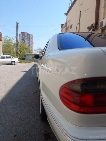 Mercedes E 320 1999, 275,653 km - 3.2 l - Bakı