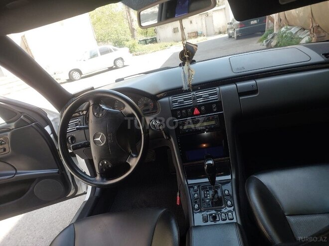 Mercedes E 320 1999, 275,653 km - 3.2 l - Bakı