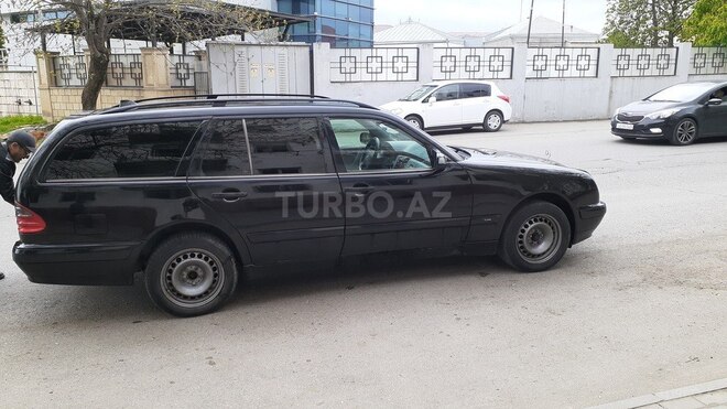 Mercedes 200 2002, 348,000 km - 2.0 л - Quba