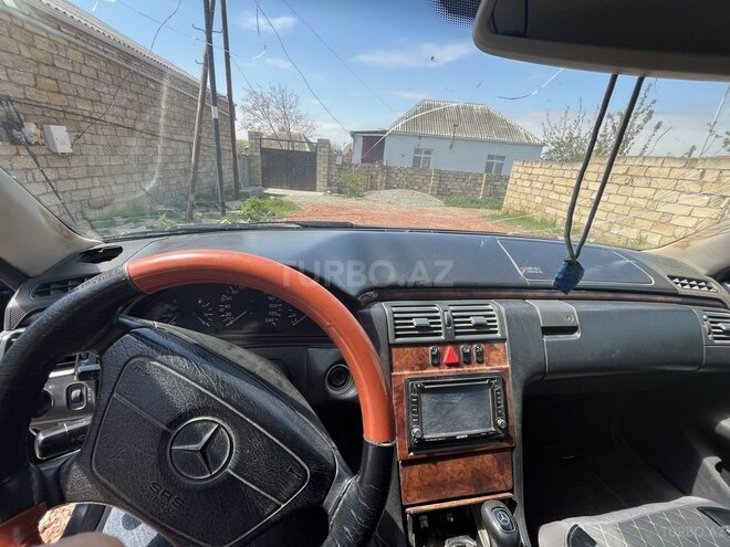 Mercedes E 240 1998, 405,138 km - 2.4 l - Bakı