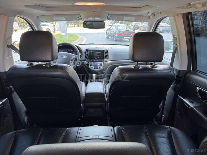 Hyundai Santa Fe-15