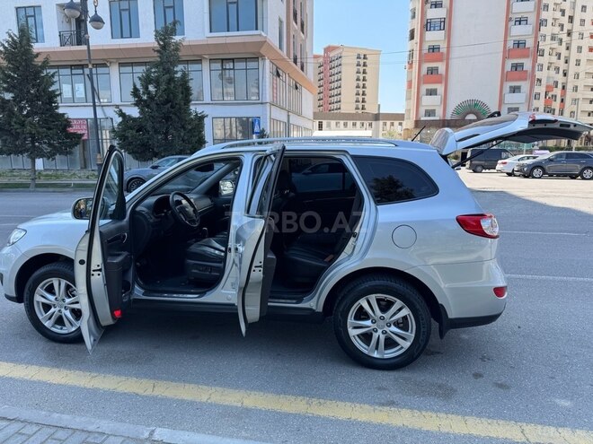 Hyundai Santa Fe-5