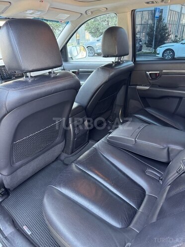 Hyundai Santa Fe-16