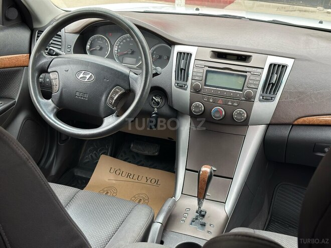 Hyundai Sonata 2009, 328,000 km - 2.4 l - Quba
