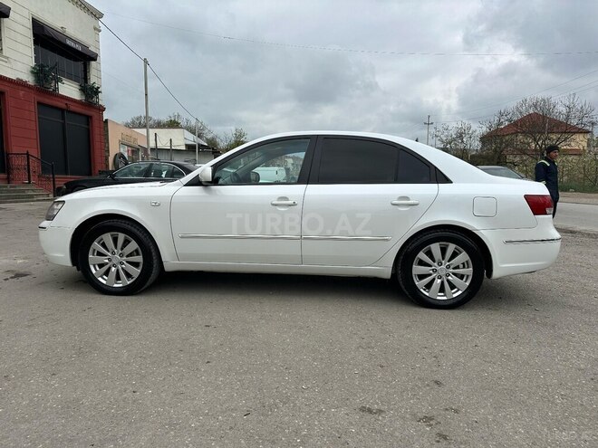Hyundai Sonata 2009, 328,000 km - 2.4 l - Quba