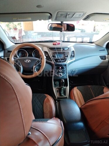 Hyundai Elantra 2015, 120,000 km - 1.8 l - Ağcabədi