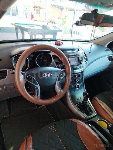 Hyundai Elantra 2015, 120,000 km - 1.8 l - Ağcabədi
