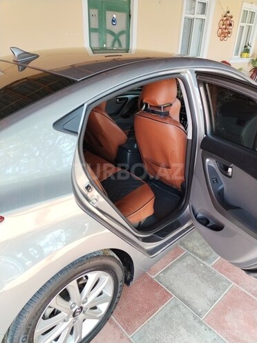 Hyundai Elantra 2015, 120,000 km - 1.8 l - Ağcabədi