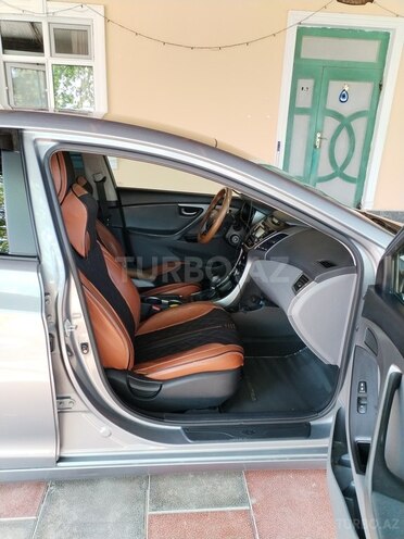 Hyundai Elantra 2015, 120,000 km - 1.8 l - Ağcabədi