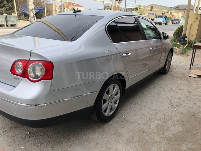 Volkswagen Passat 2005, 235,800 km - 2.0 l - Bakı