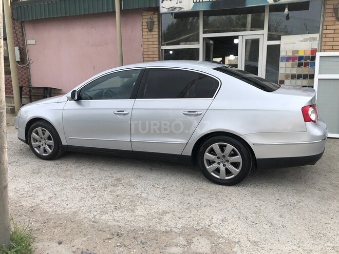 Volkswagen Passat 2005, 235,800 km - 2.0 l - Bakı