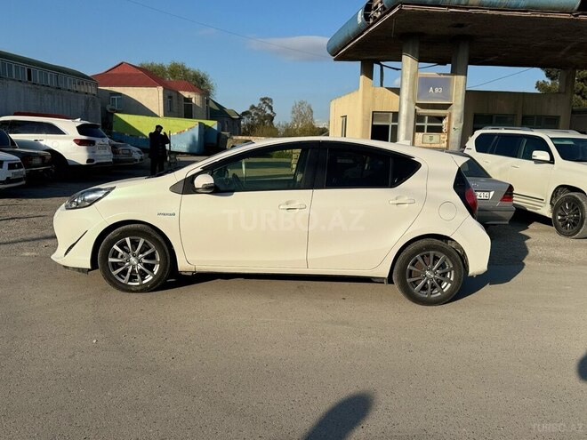 Toyota Aqua 2017, 124,000 km - 1.5 l - Bakı