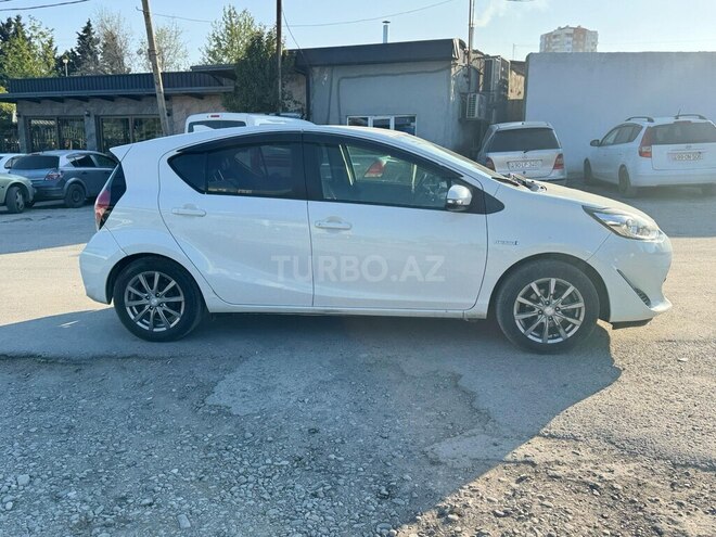 Toyota Aqua 2017, 124,000 km - 1.5 l - Bakı