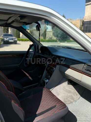 Mercedes E 200 d 1992, 340,000 km - 2.0 л - Bakı