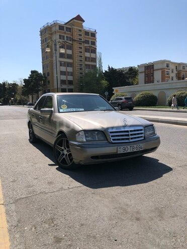 Mercedes C 220 1995, 414,000 km - 2.2 л - Bakı