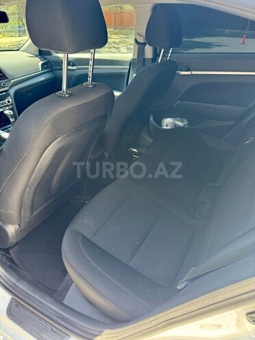 Hyundai Elantra 2019, 100,000 km - 2.0 л - Bakı