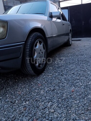Mercedes E 220 1994, 500,000 km - 2.2 l - Bakı