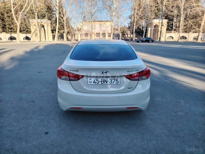 Hyundai Elantra 2011, 290,000 km - 1.8 l - Mingəçevir