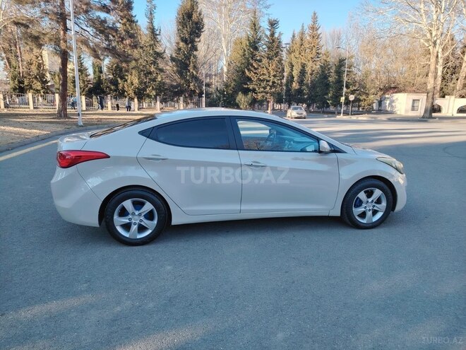 Hyundai Elantra 2011, 290,000 km - 1.8 l - Mingəçevir