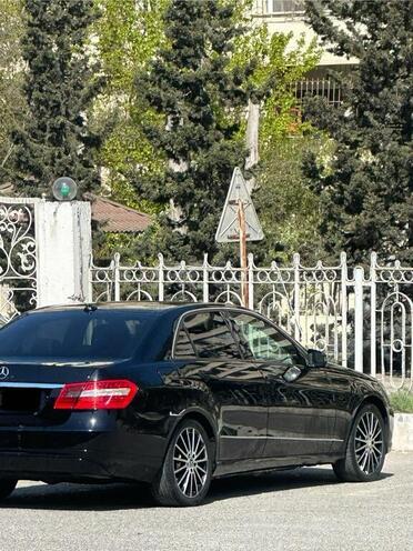Mercedes E 220 d 2011, 406,000 km - 2.2 l - Bakı