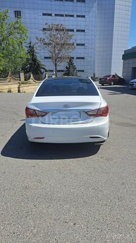 Hyundai Sonata-6