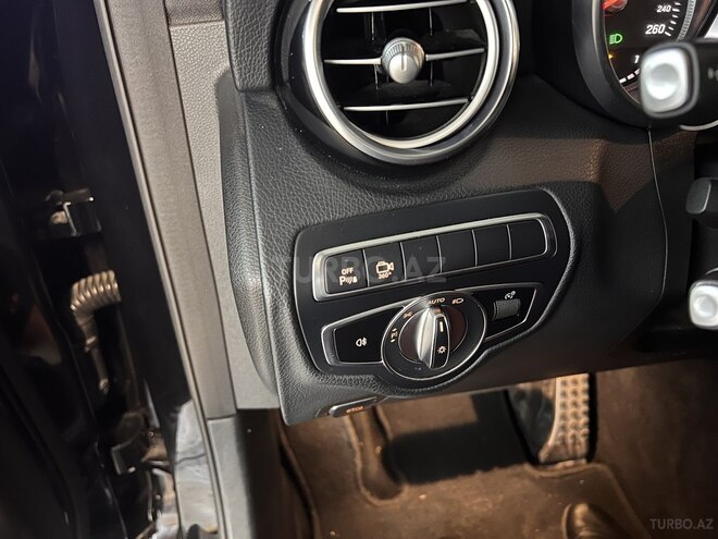 Mercedes  2018, 61,000 km - 2.0 l - Bakı