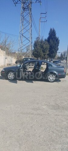 Volkswagen Passat 2001, 290,000 km - 1.8 l - Sumqayıt
