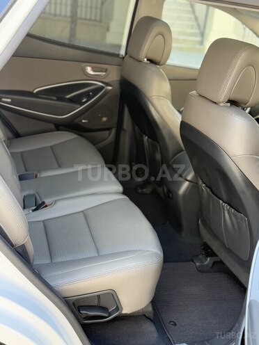 Hyundai Santa Fe-17