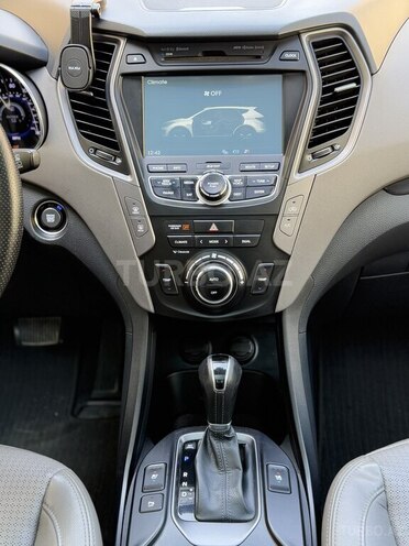 Hyundai Santa Fe-21