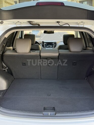 Hyundai Santa Fe-20
