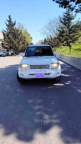 Mitsubishi Pajero io 1999, 121,000 km - 2.0 l - Bakı