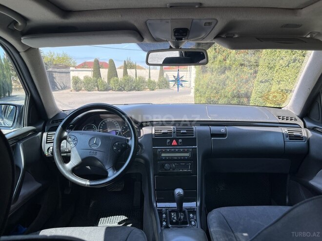 Mercedes E 240 2000, 350,000 km - 2.4 l - Bakı