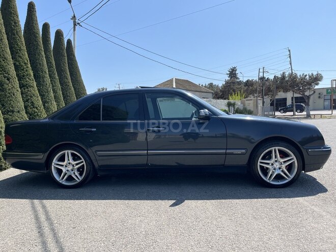 Mercedes E 240 2000, 350,000 km - 2.4 l - Bakı