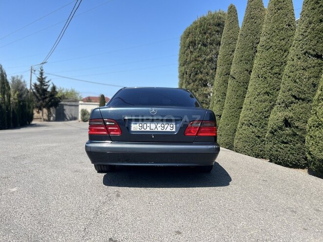 Mercedes E 240 2000, 350,000 km - 2.4 l - Bakı
