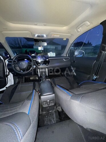 Toyota Corolla Cross 2024, 30,000 km - 2.0 l - Bakı