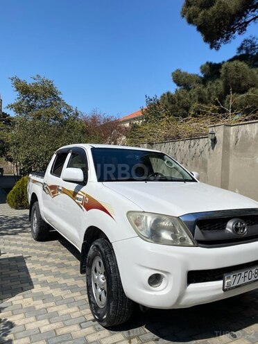 Toyota Hilux 2011, 454,768 km - 2.5 l - Bakı