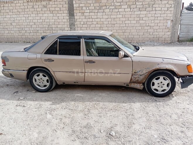 Mercedes E 220 1992, 500,000 km - 2.2 l - Bakı
