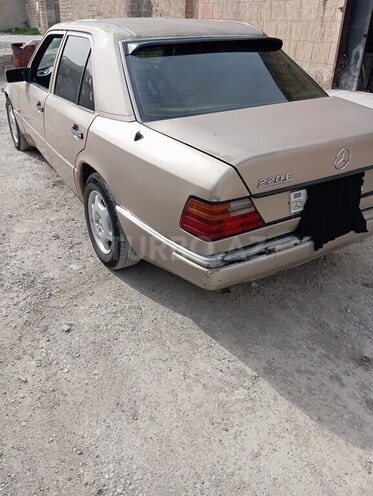 Mercedes E 220 1992, 500,000 km - 2.2 l - Bakı