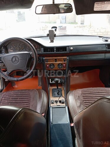 Mercedes E 220 1992, 500,000 km - 2.2 l - Bakı