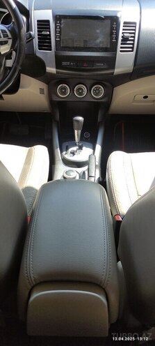 Mitsubishi Outlander 2010, 227,000 km - 3.0 l - Bakı