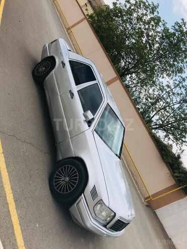 Mercedes E 250 1993, 350,000 km - 2.5 l - Naxçıvan