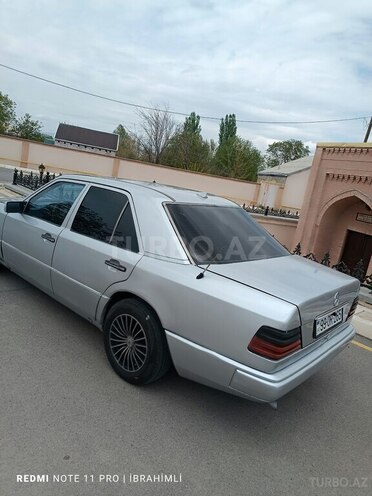 Mercedes E 250 1993, 350,000 km - 2.5 l - Naxçıvan