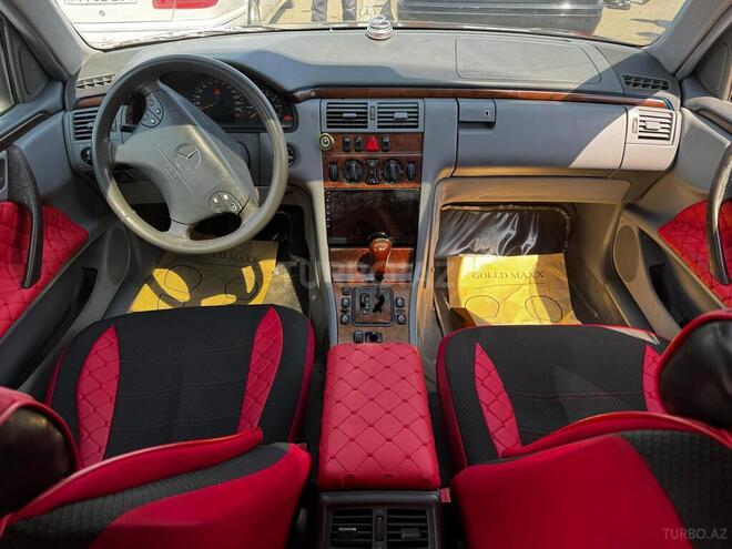 Mercedes E 200 2000, 300,000 km - 2.0 л - Bakı