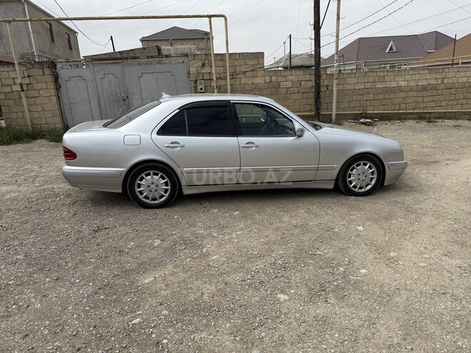 Mercedes E 220 d 2001, 283,000 km - 2.2 l - Bakı