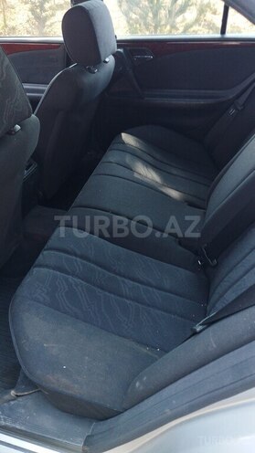 Mercedes E 240 1998, 224,050 km - 2.4 l - Bakı