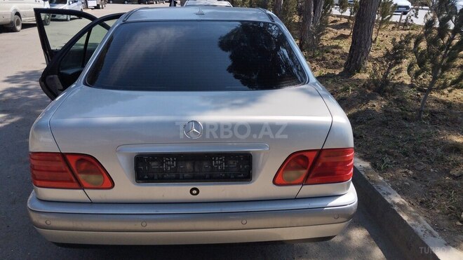 Mercedes E 240 1998, 224,050 km - 2.4 l - Bakı