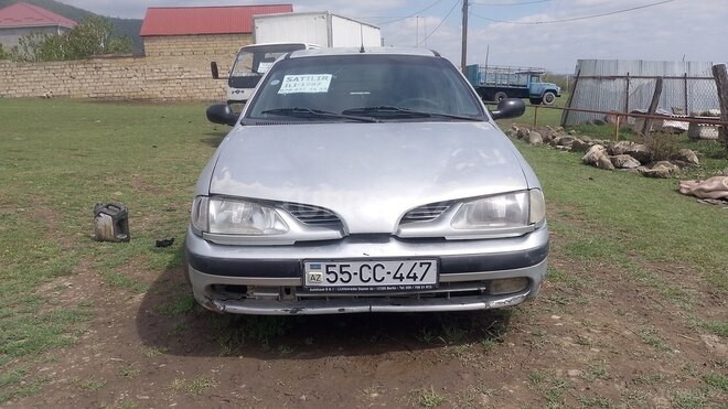 Renault Megane 1997, 100,000 km - 1.6 l - Bakı