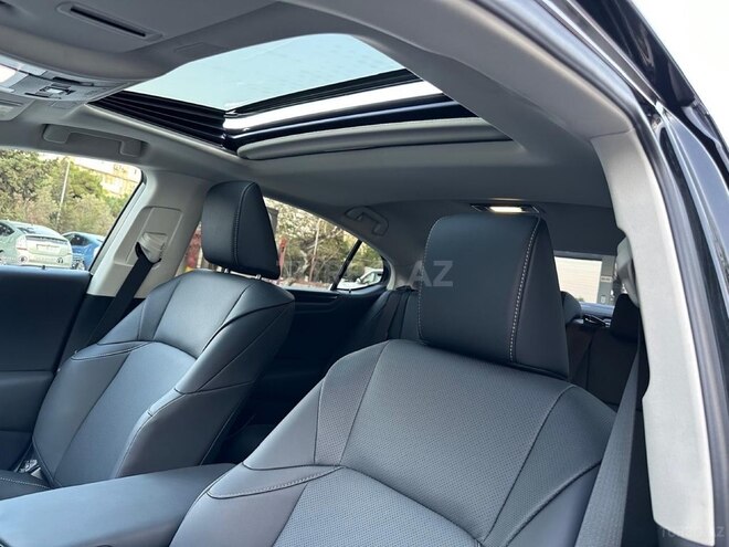 Lexus ES 300h-9