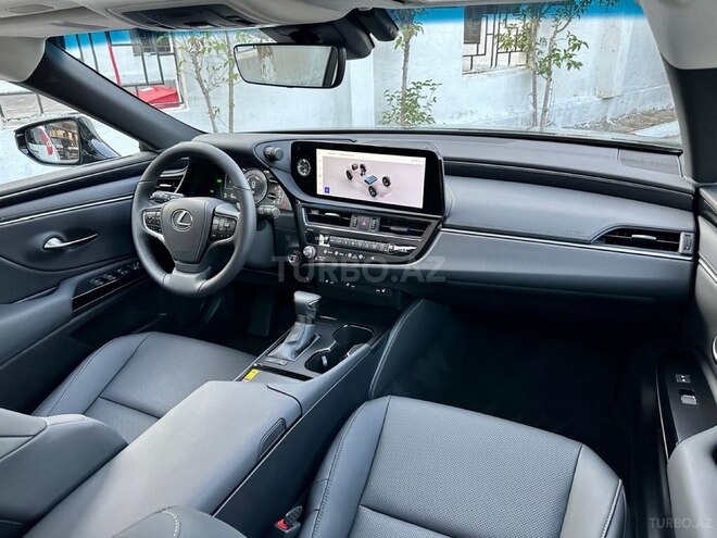 Lexus ES 300h-17